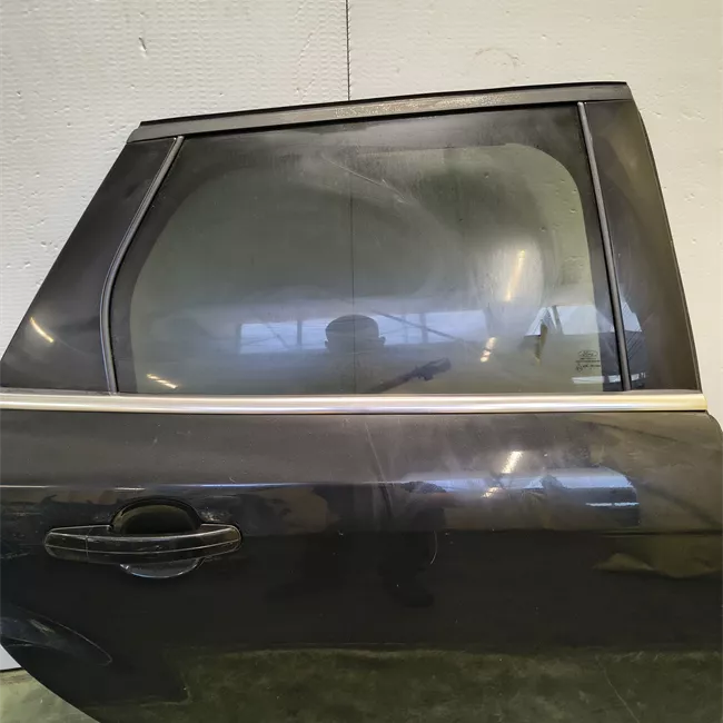 Porta posteriore destra