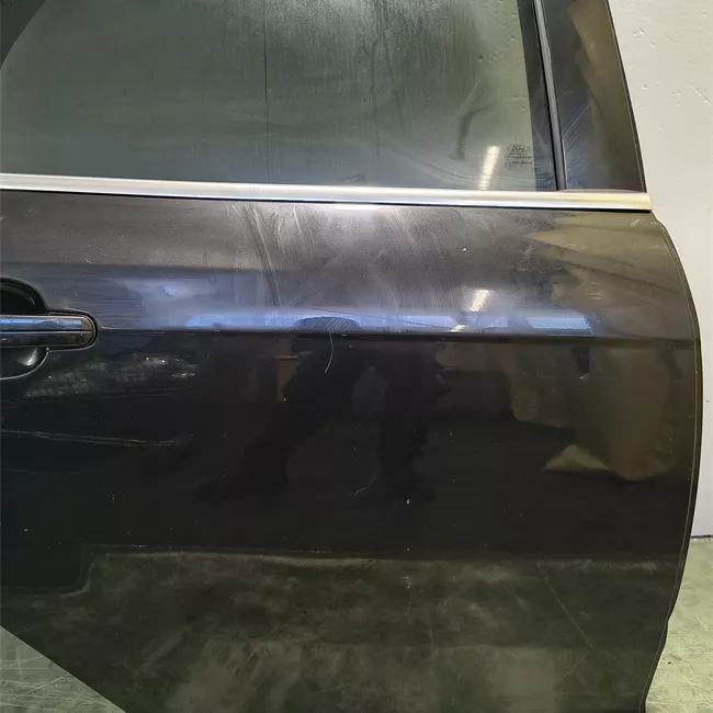 Porta posteriore destra