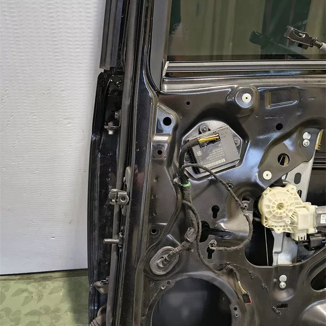 Porta posteriore destra