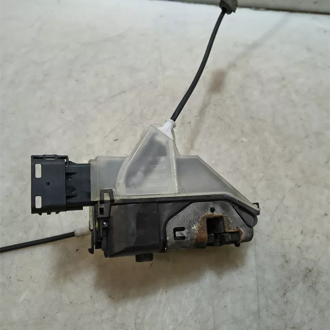 Serratura porta anteriore destra