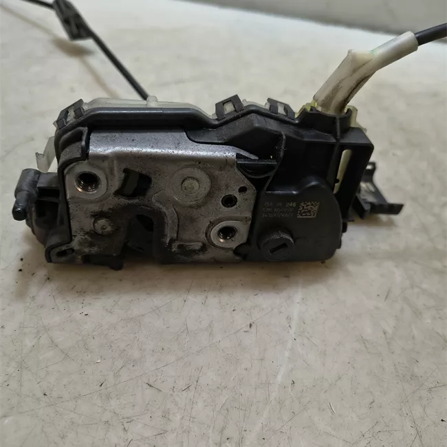 Serratura porta anteriore destra