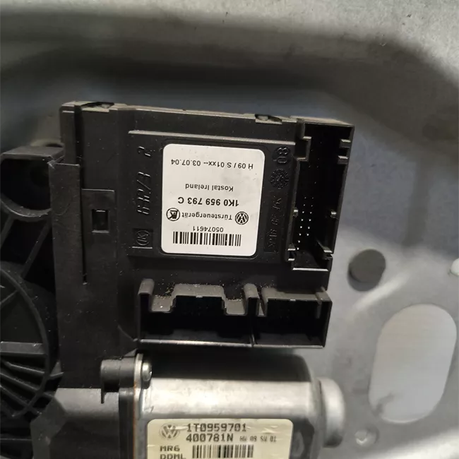 Alzacristallo elettrico porta anteriore sinistro