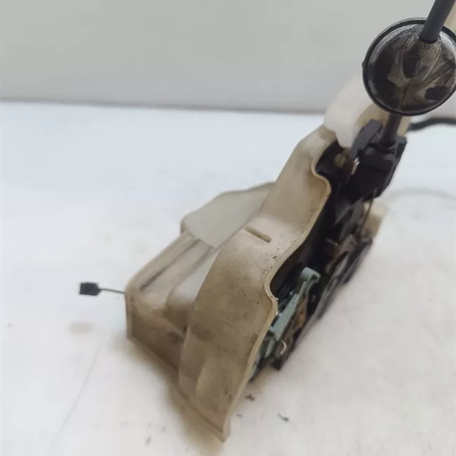 Serratura porta anteriore sinistra