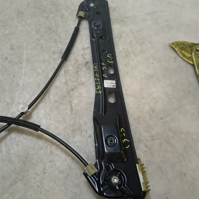 Alzacristallo elettrico porta anteriore con motorino sinistro