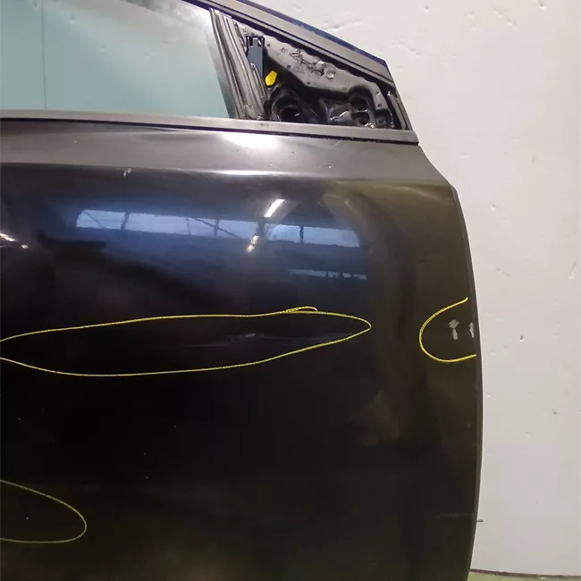 Porta anteriore destra