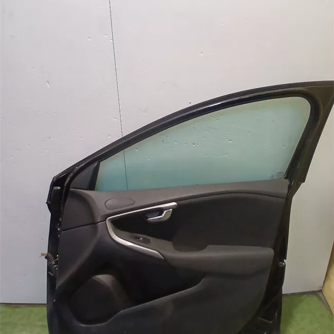 Porta anteriore destra