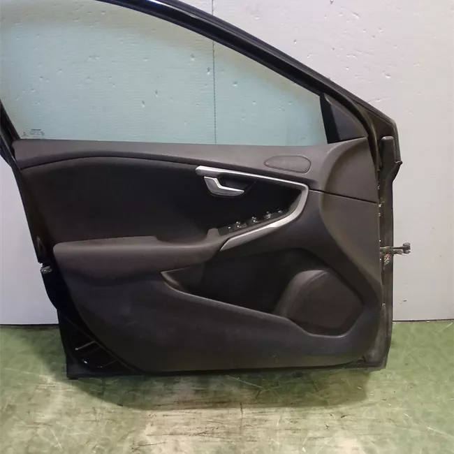 Porta anteriore sinistra