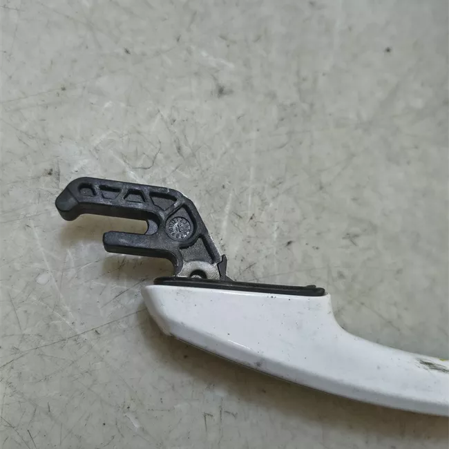 Maniglia porta posteriore sinistra con inserto cromato primer