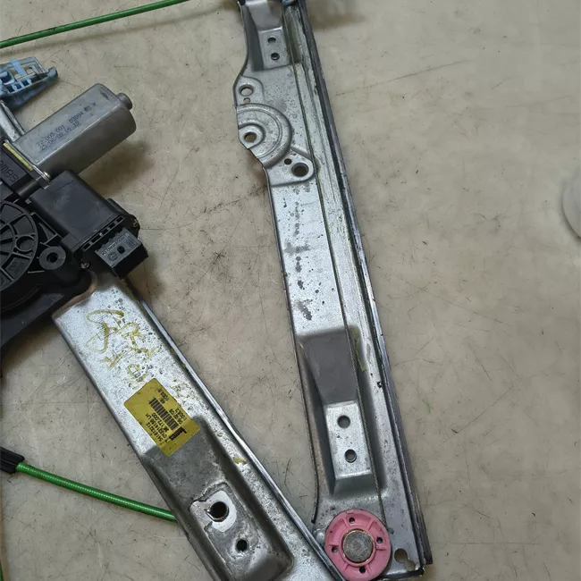 Alzacristallo elettrico porta anteriore sinistro con motorino