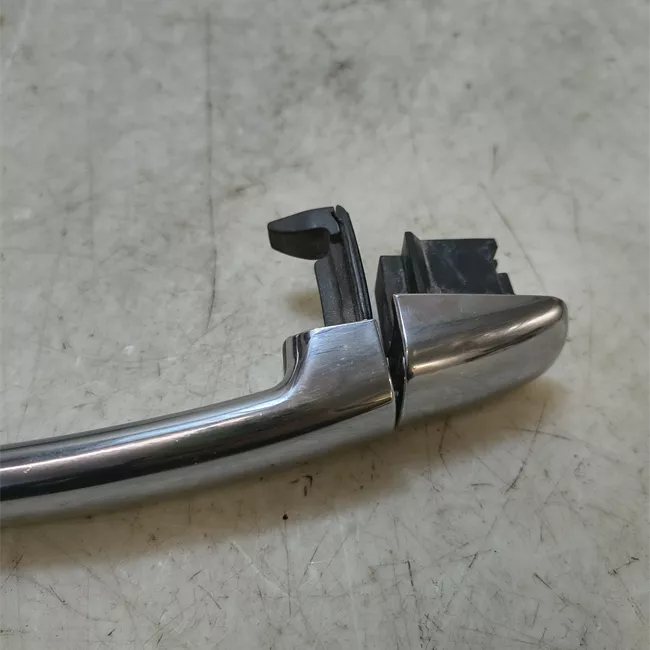 Maniglia porta posteriore sinistra primer