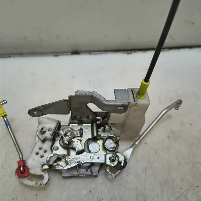 Serratura porta anteriore sinistra