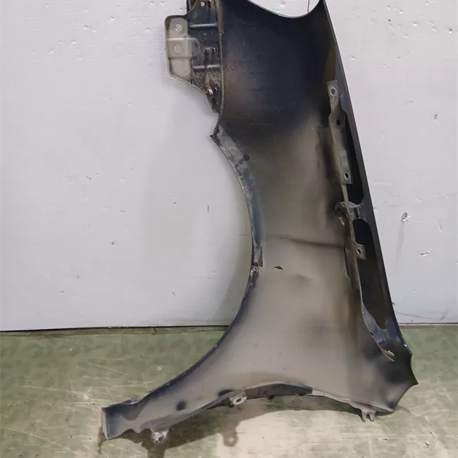 Parafango anteriore destro