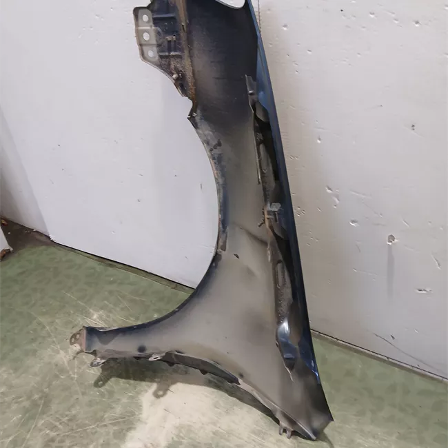 Parafango anteriore destro