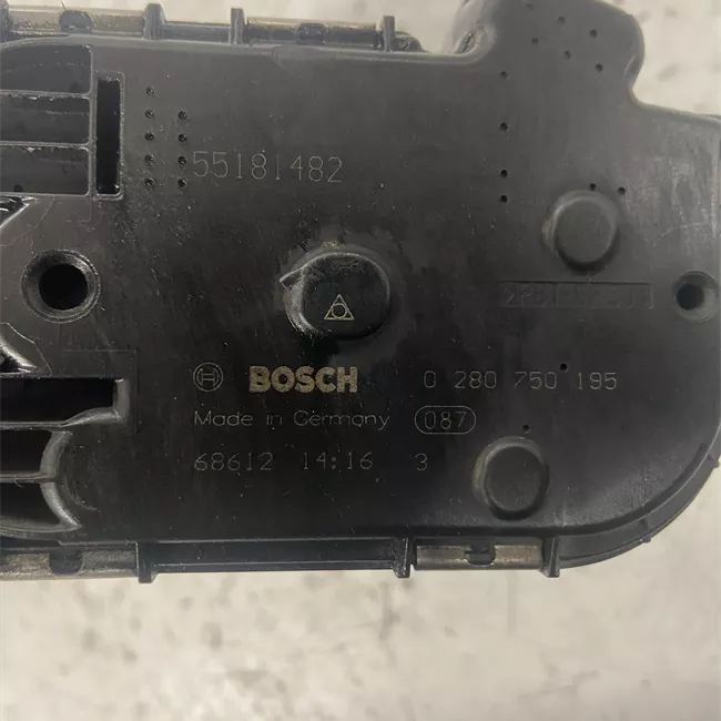 Corpo farfallato rotazionale