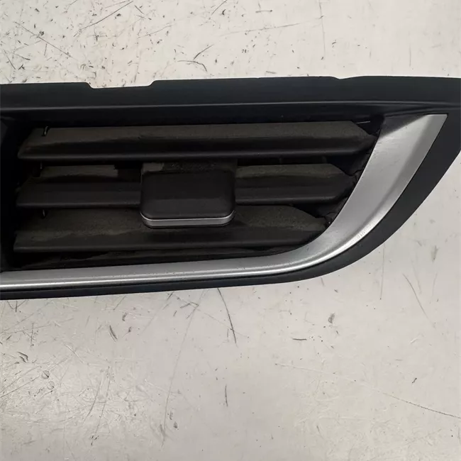 Bocchetta aria centrale cruscotto