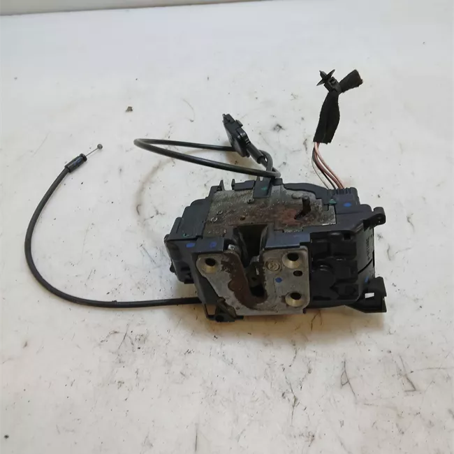 Serratura porta anteriore sinistra con bloccaggio elettromagnetico