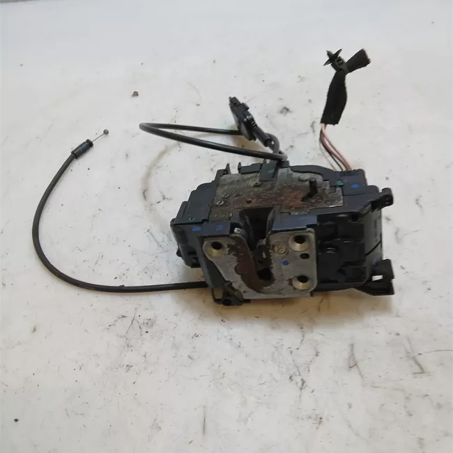 Serratura porta anteriore sinistra con bloccaggio elettromagnetico