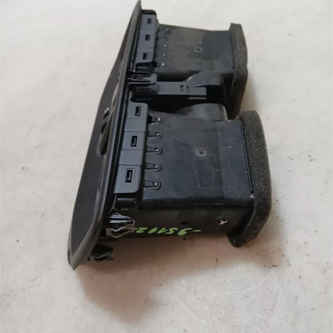 Bocchetta aria centrale cruscotto sinistra