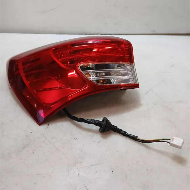 Fanale posteriore parte esterno destro