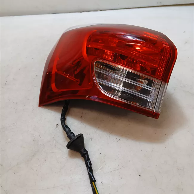 Fanale posteriore parte esterno destro