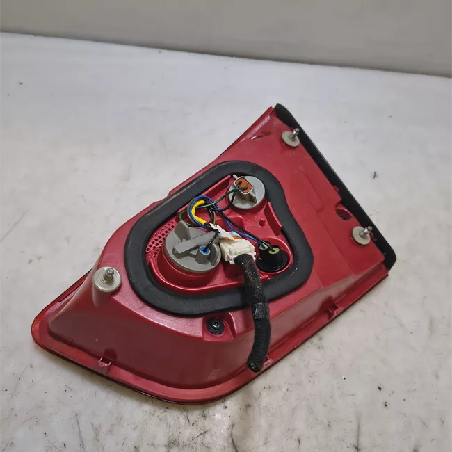 Fanale posteriore parte interno sinistro