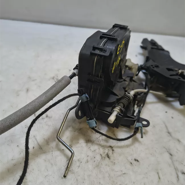 Serratura porta anteriore sinistra