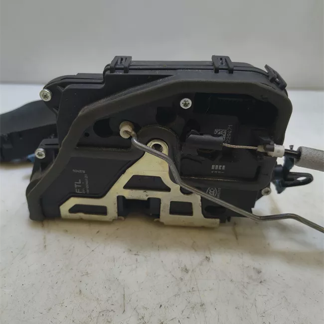 Serratura porta anteriore sinistra