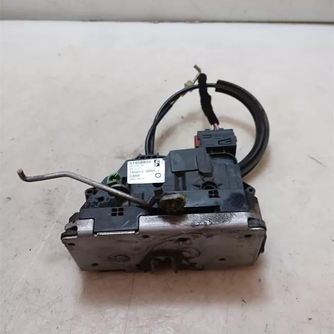 Serratura porta anteriore sinistra