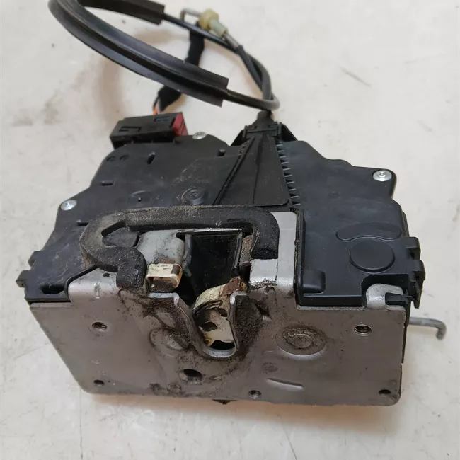 Serratura porta anteriore sinistra