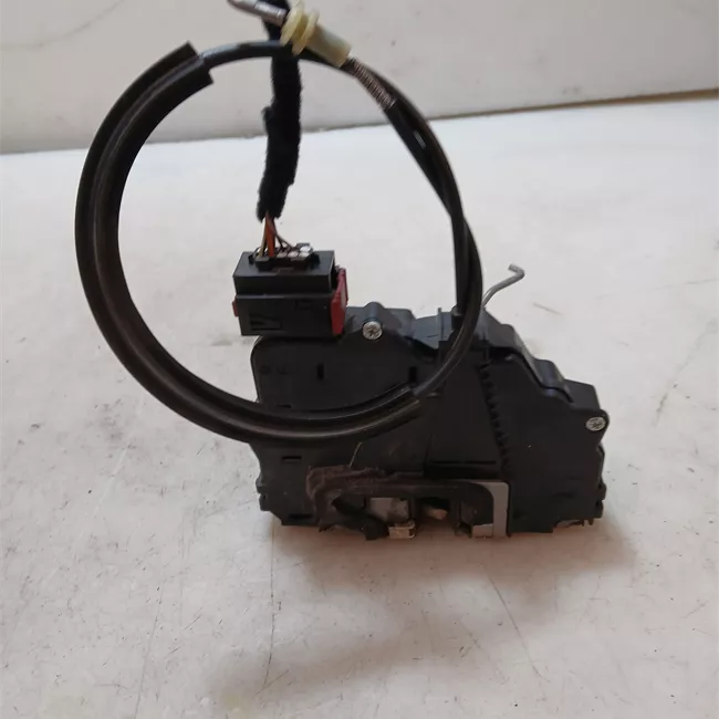 Serratura porta anteriore sinistra