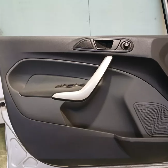 Porta anteriore sinistra