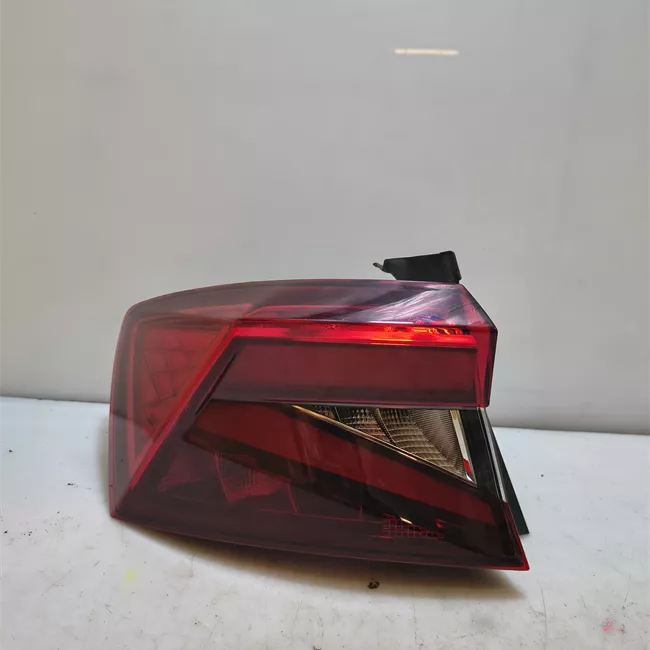 Fanale posteriore parte esterno sinistro Full led