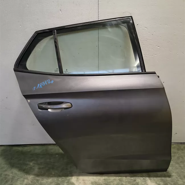 Porta posteriore destra con metà cerniere