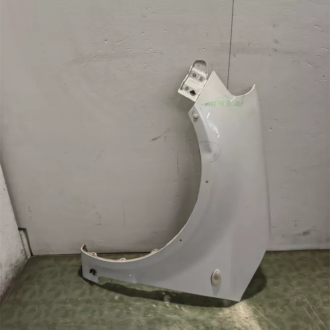 Parafango anteriore sinistro