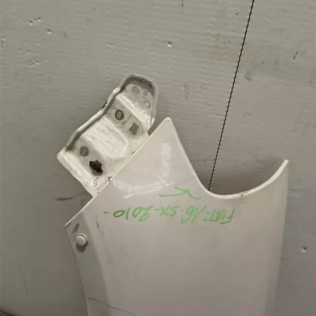 Parafango anteriore sinistro