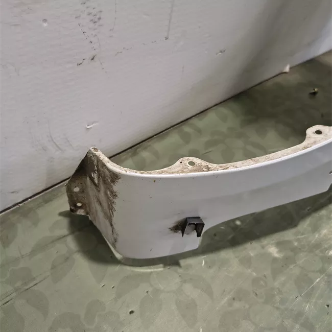 Parafango anteriore sinistro