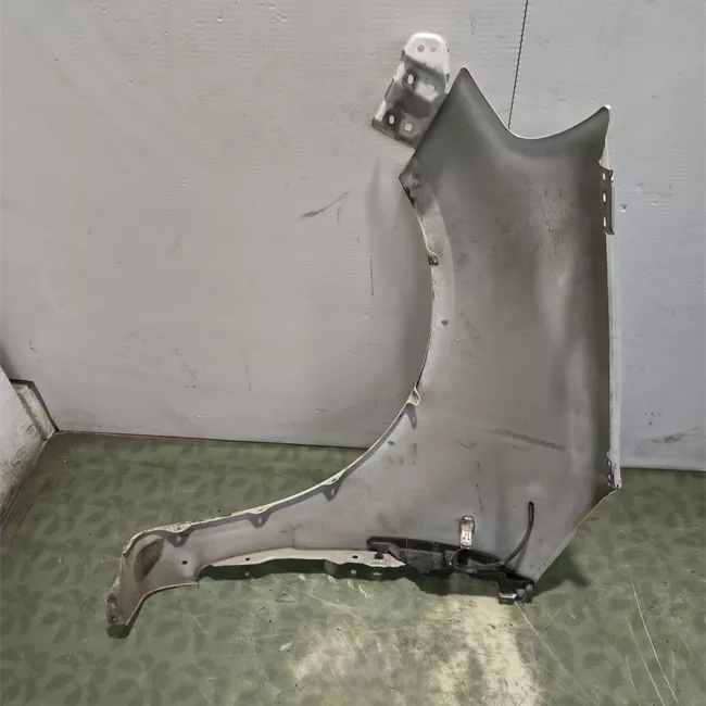 Parafango anteriore destro