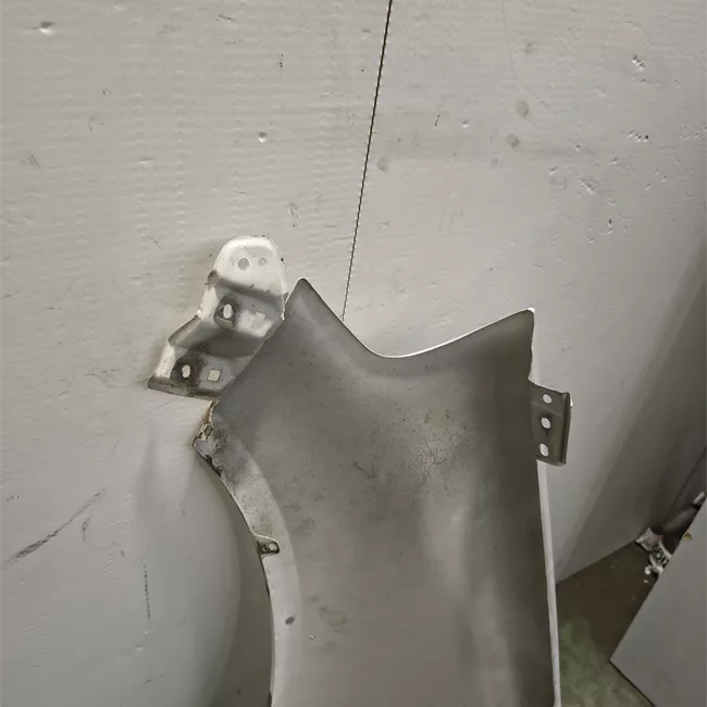 Parafango anteriore destro