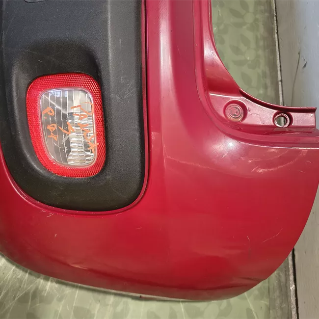 Paraurti posteriore con sensori parcheggio