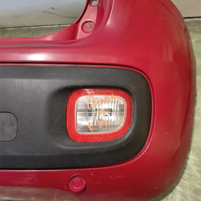 Paraurti posteriore con sensori parcheggio