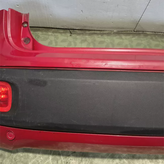 Paraurti posteriore con sensori parcheggio