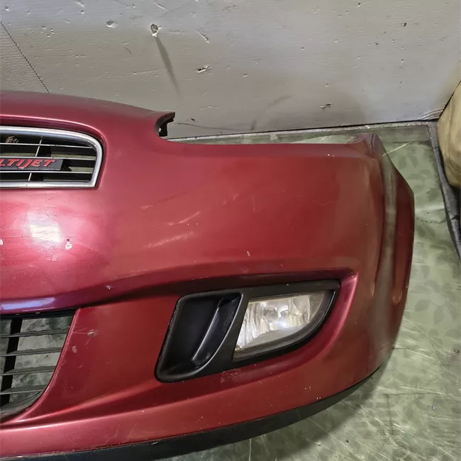 Paraurti anteriore con primer