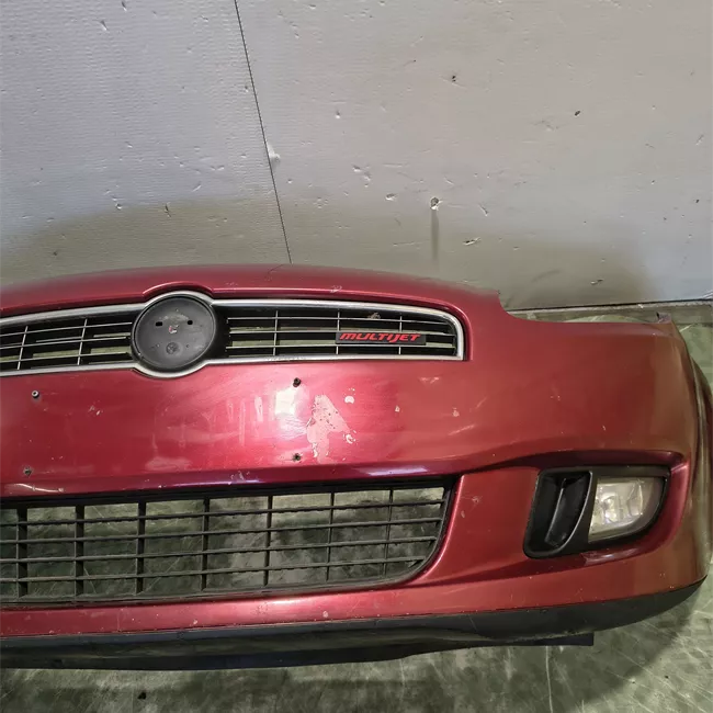 Paraurti anteriore con primer