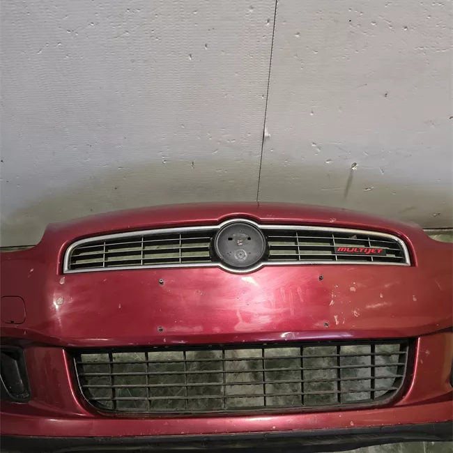 Paraurti anteriore con primer