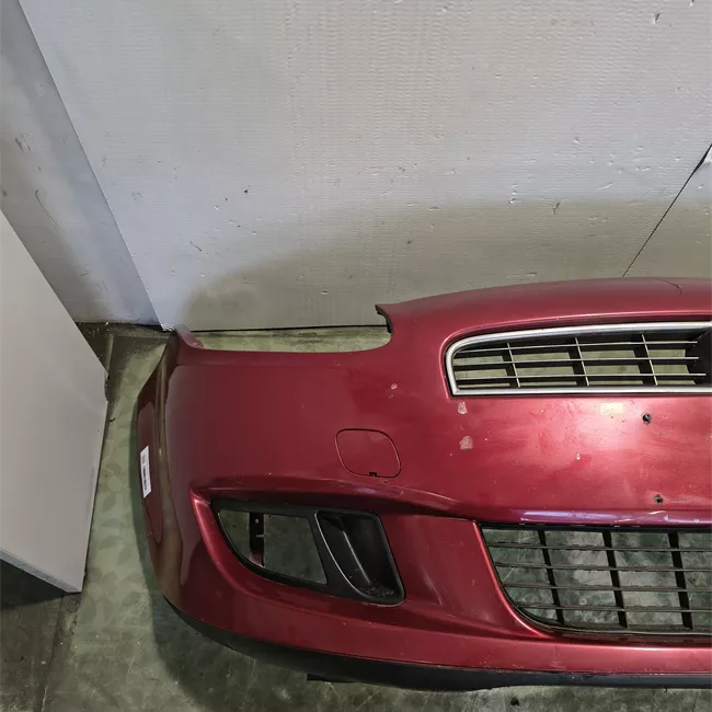 Paraurti anteriore con primer