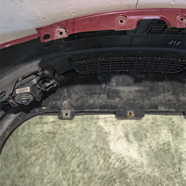 Paraurti anteriore con primer