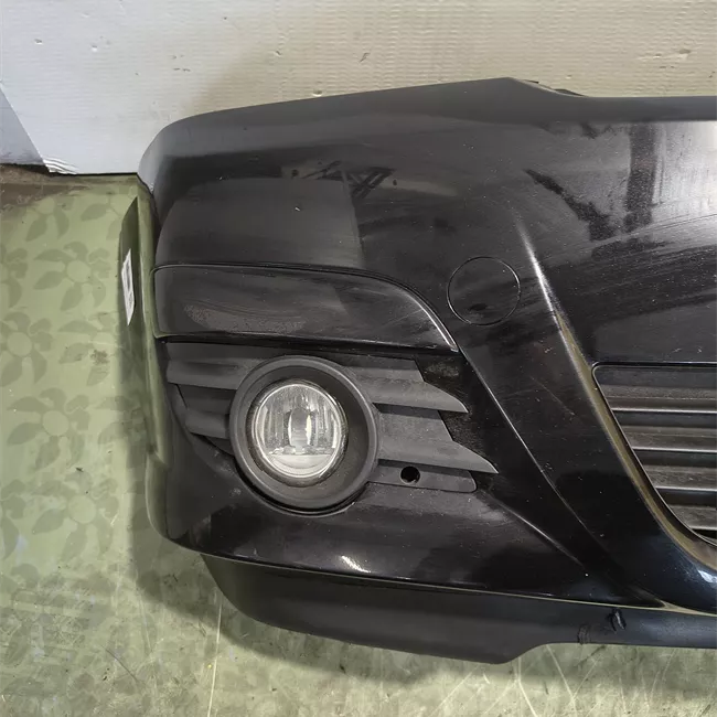 Paraurti anteriore con fendinebbia primer