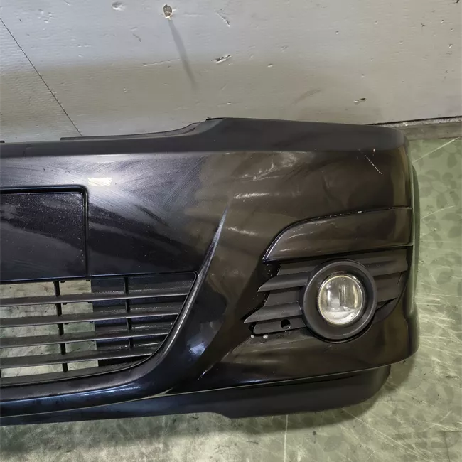 Paraurti anteriore con fendinebbia primer
