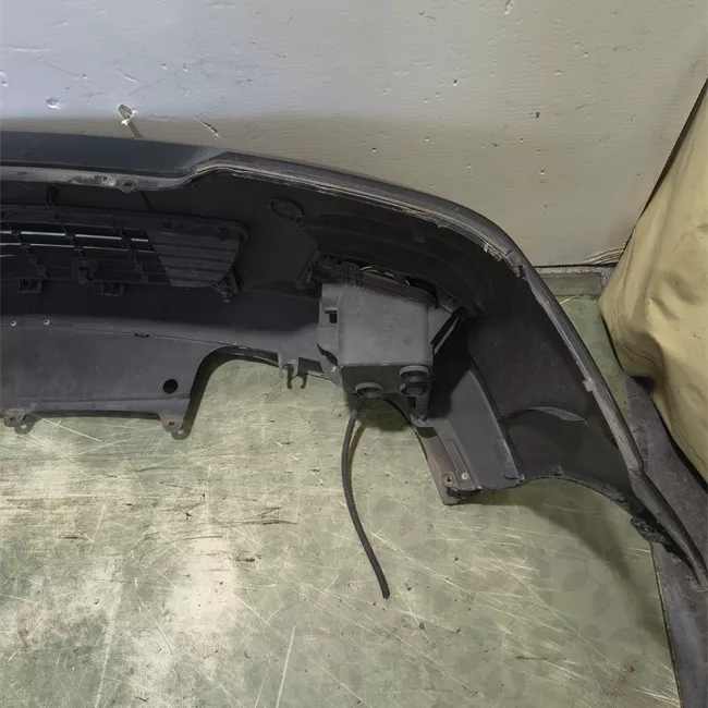 Paraurti anteriore con fendinebbia primer