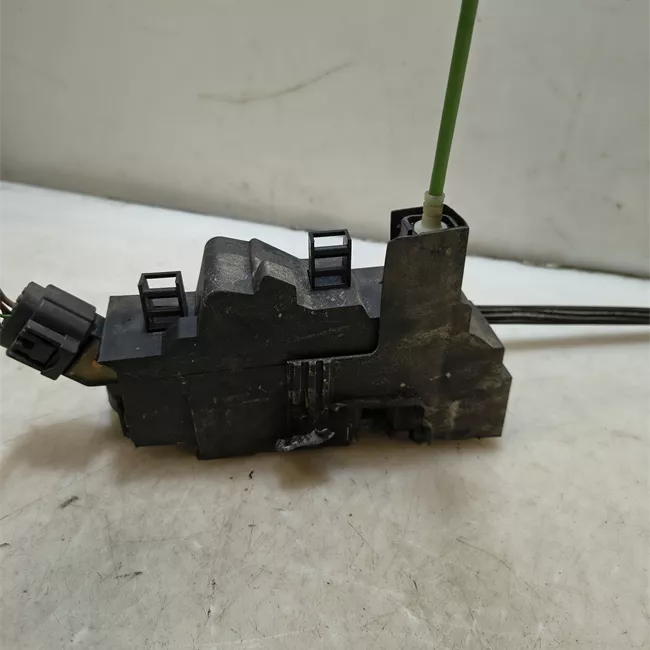 Serratura chiusura centralizzata porta anteriore destra